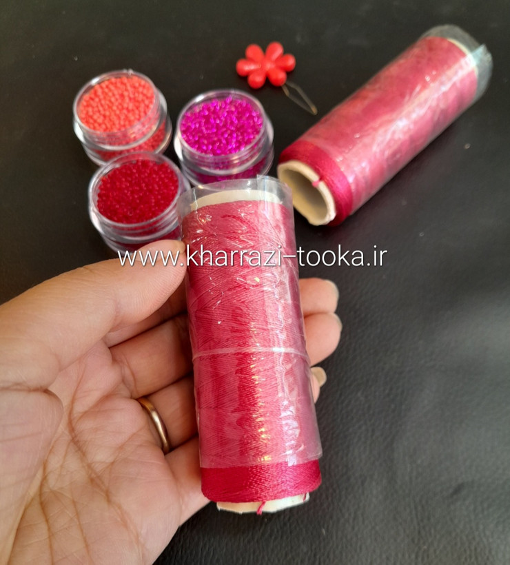 نخ ابریشمی ۲ قرمز